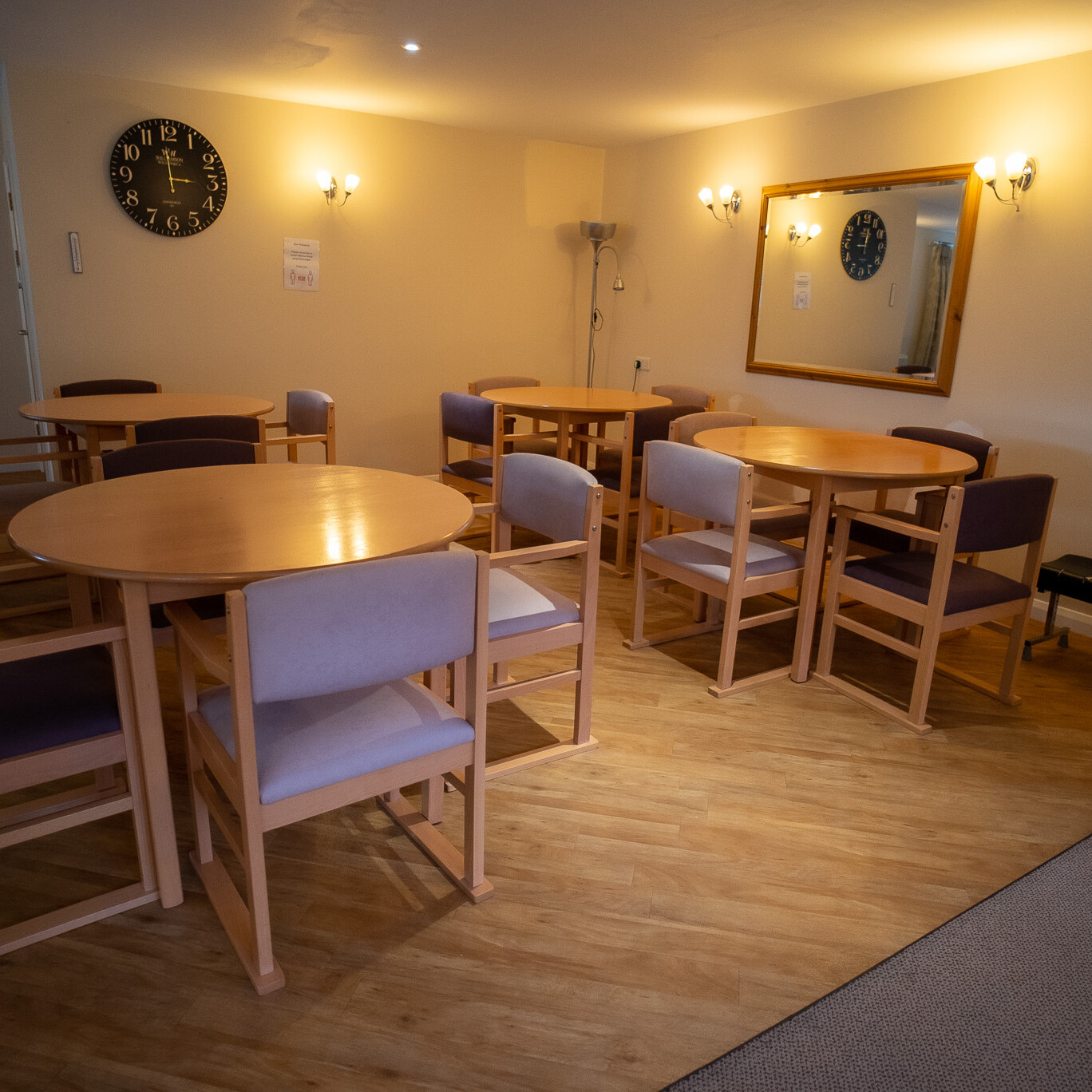 ACI Care | A cozy and intimate dining area at Mountside Care Home Hastings, providing a comfortable space for residents to enjoy their meals