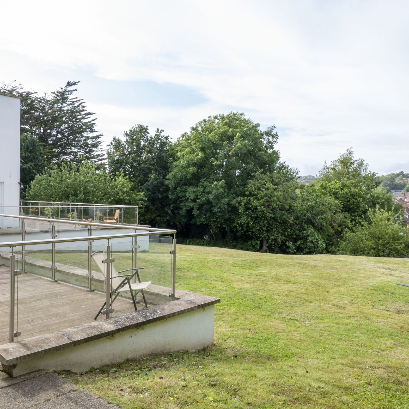 ACI Care | A scenic view of the surroundings at Mountside Care Home Hastings, highlighting the peaceful and welcoming environment