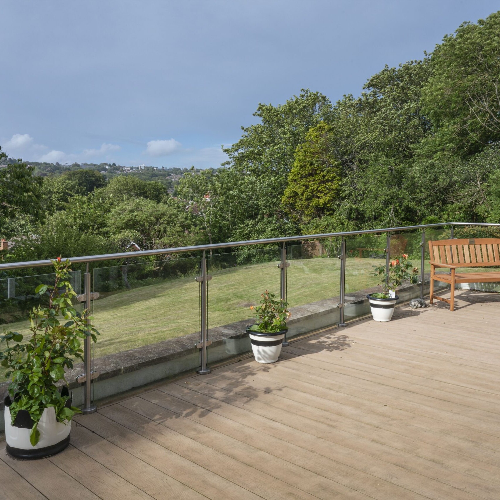 ACI Care | A beautiful view of the gardens at Mountside Care Home Hastings, offering a peaceful outdoor space for residents.